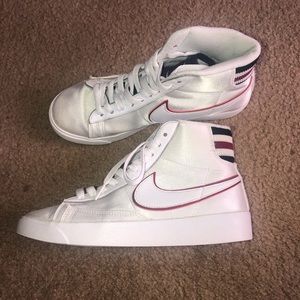 Nike Blazers 🖤❤️